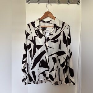 Express Abstract Black and White Women's Blouse Top